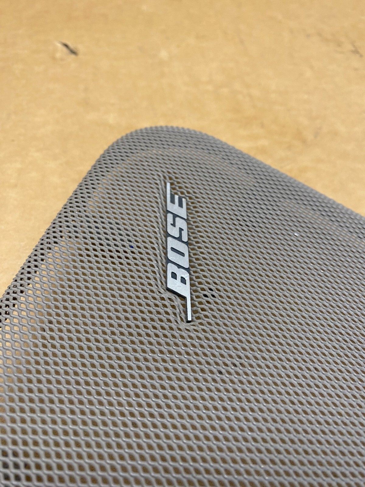 99-07 Chevy Silverado/Tahoe/GMC PASSENGER RH FRONT BOSE SPEAKER GRILL COVER TAN - Image 7
