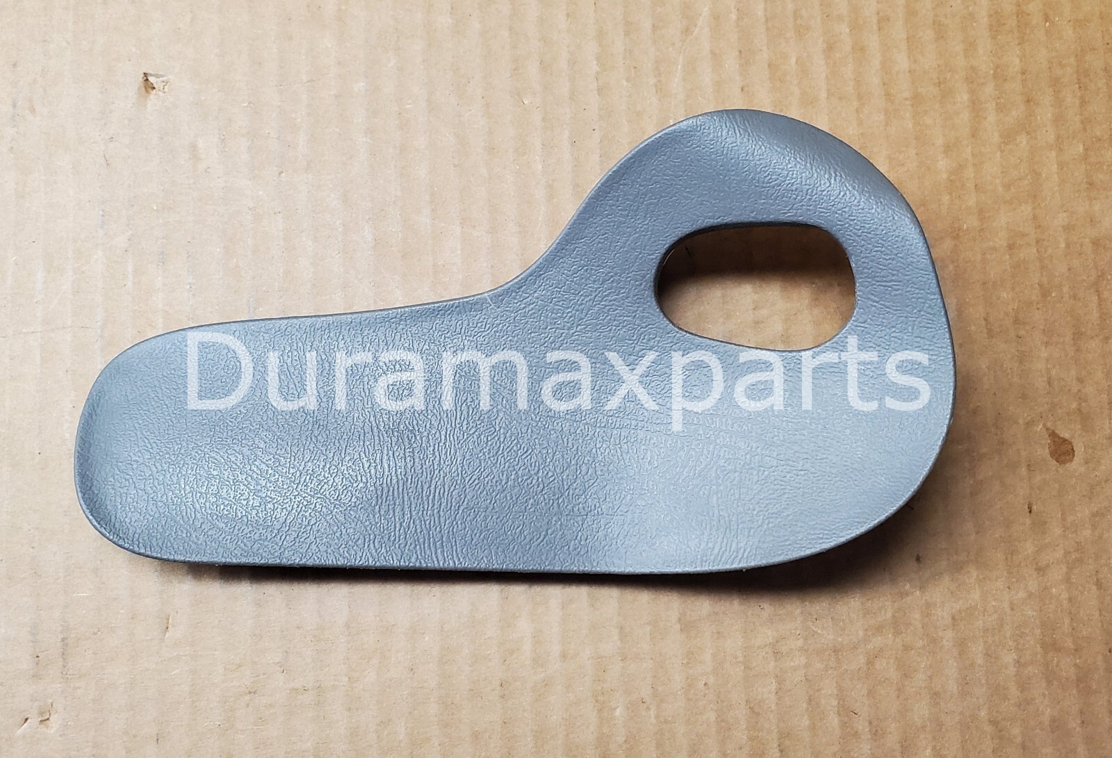 03-06 Chevy Silverado/GMC Sierra LEFT FRONT DOOR PANEL HANDLE TRIM- Light Gray - Image 3