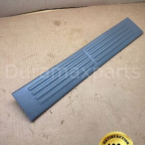 03-07 Chev Silverado/GMC Crew Cab DOOR SILL SCUFF PLATE LR Rear Pewter 10390379