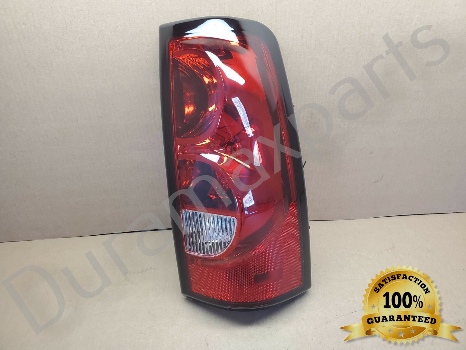 03-07 Chevrolet Silverado RH PASSENGER TAIL LIGHT ASSEMBLY W/ HARNESS & BULBS