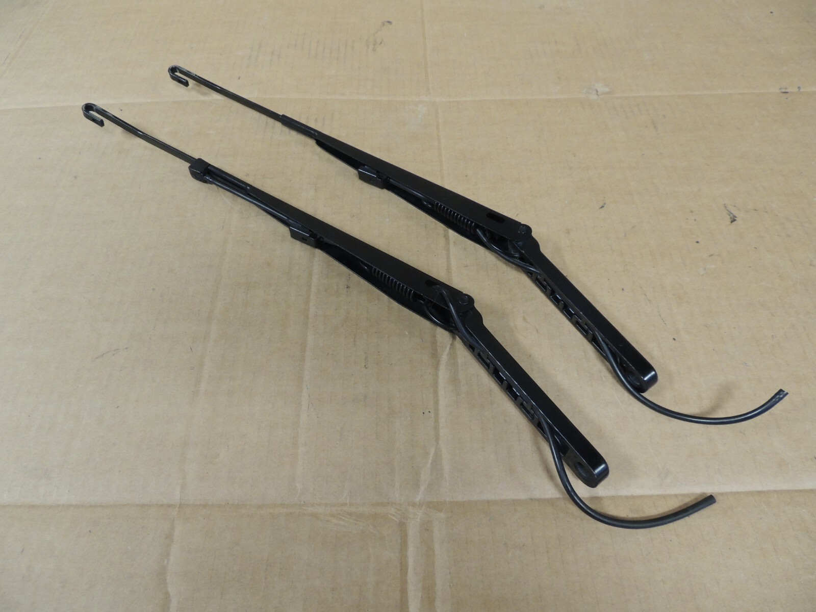 1999-2007 Chevy Silverado/Suburban/Tahoe GMC Sierra/Yukon WIPER ARMS GENUINE OEM - Image 4