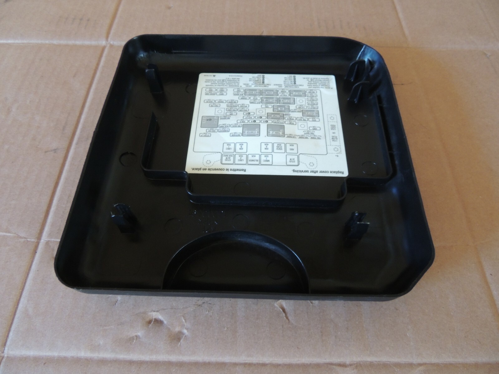 1999-2007 Chevy Silverado/Tahoe/Sierra/Denali FUSE BOX COVER 15200391 GENUINE - Image 4