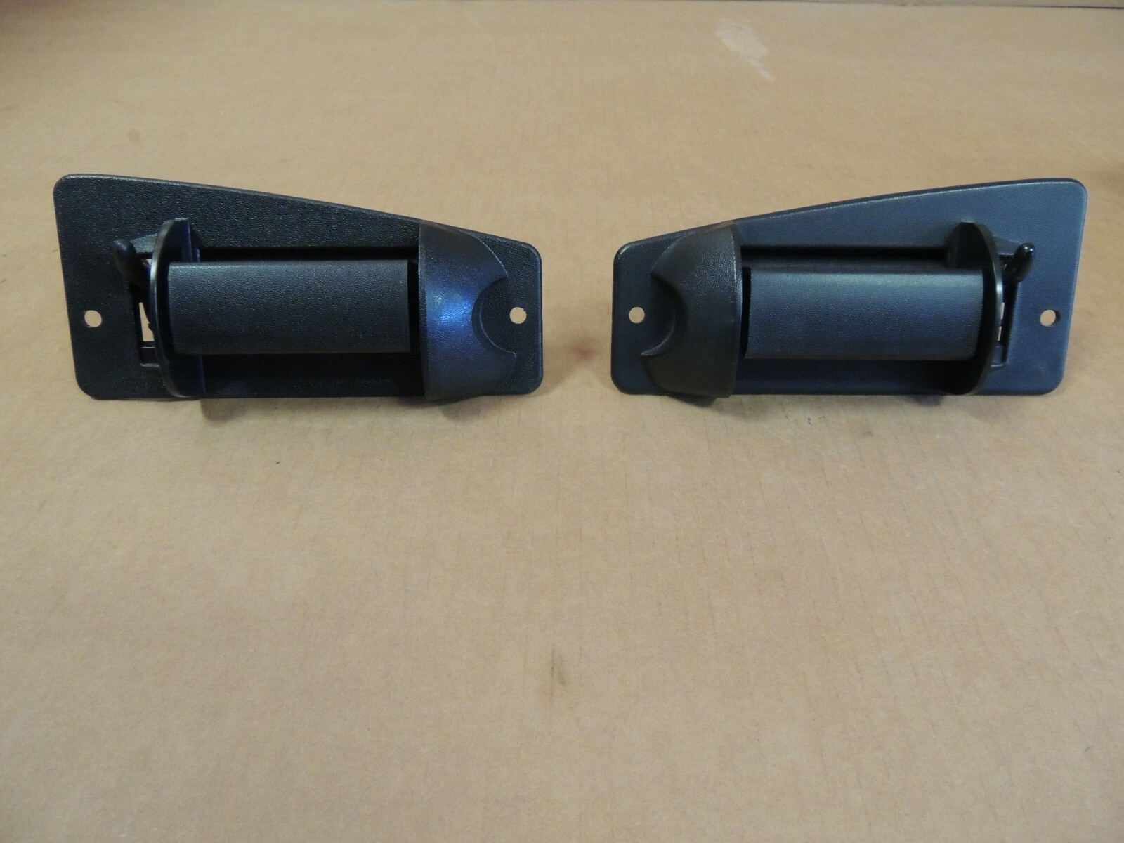99-07 Chevy Silverado/GMC Sierra Ext Cab Rear Door Handle SET LH + RH – NEW!