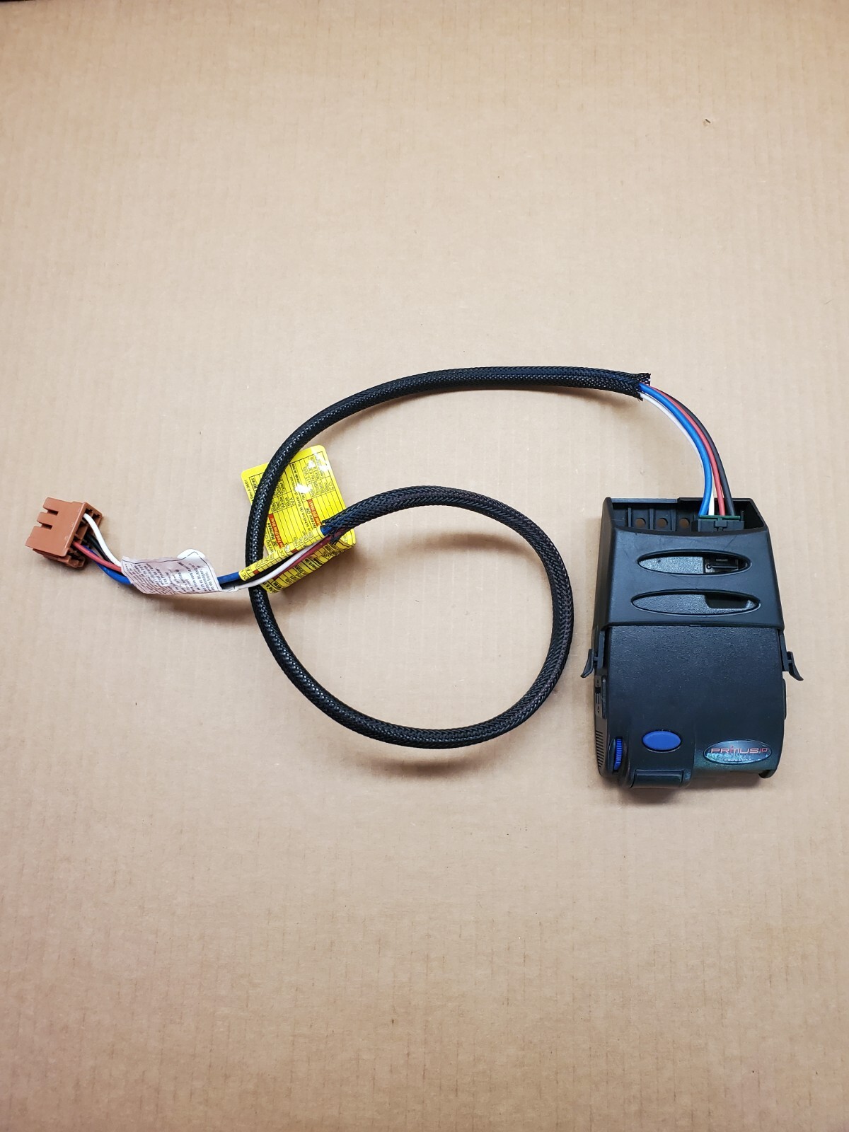 TEKONSHA CEQUENT PRIMUS IQ P2 BRAKE CONTROLLER w/ Bracket and GM Adaptor Harness - Image 3