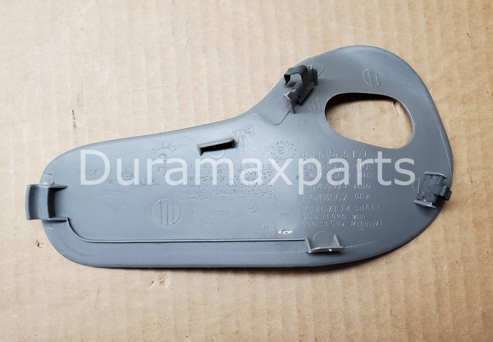 03-06 Chevy Silverado/GMC Sierra RIGHT FRONT DOOR PANEL HANDLE TRIM- Light Gray - Image 5