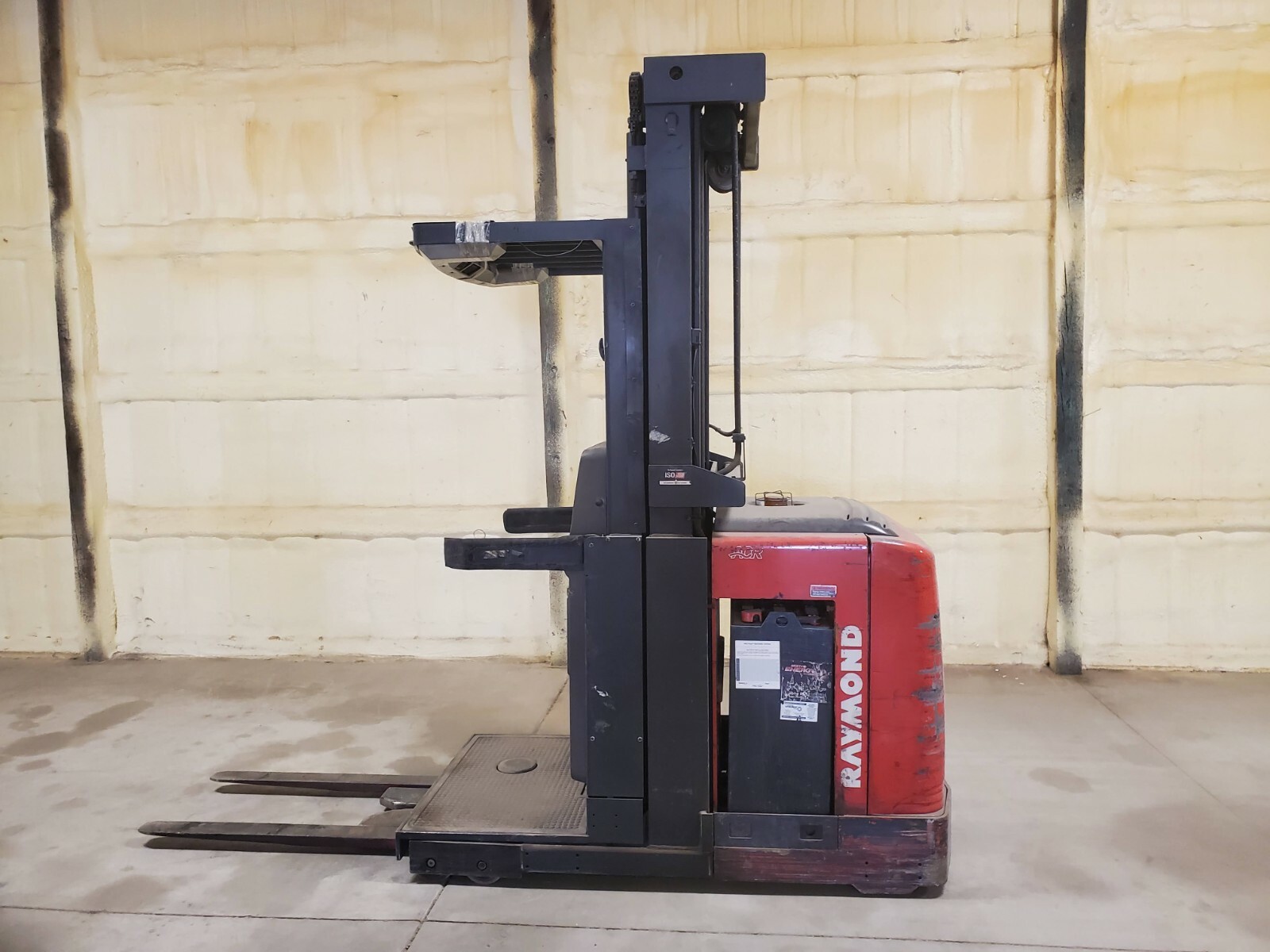 2008 Raymond 560-OPC30TT Order Picker Electric Forklift – 1700lb Capacity