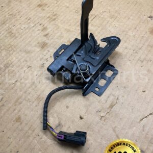 7-13 Chevy Silverado Suburban/GMC Sierra Yukon HOOD LATCH LOCK ASSEMBLY 20763454